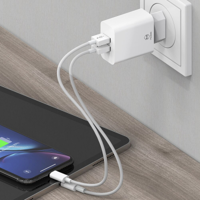 Сетевое ЗУ Mcdodo CH-672, 12 ватт, 2 выхода: USB-A + Кабель USB-A → Lightning, длина 1 м (Сетевое ЗУ + кабель Mcdodo Белый)