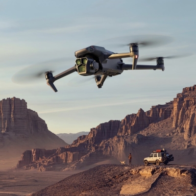 Квадрокоптер DJI Mavic 3 Pro Fly More Combo (DJI RC) (Квадрокоптер DJI Mavic 3 Pro Fly More Combo (DJI RC))