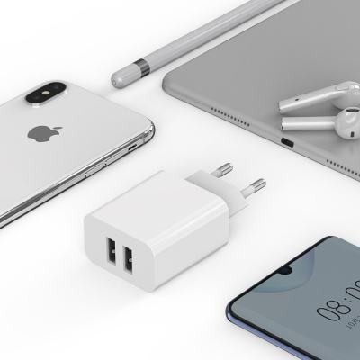 Сетевое ЗУ Mcdodo CH-672, 12 ватт, 2 выхода: USB-A + Кабель USB-A → Lightning, длина 1 м (Сетевое ЗУ + кабель Mcdodo Белый)