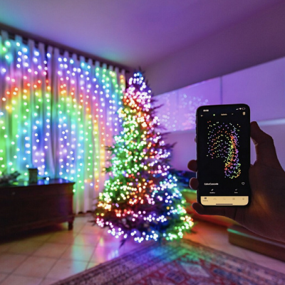 Умная гирлянда Twinkly Strings, 600 ламп (Умная гирлянда TWINKLY)