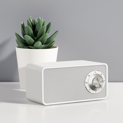 Аудиоколонка Qualitell Wireless Charging Speaker с поддержкой БЗ (Аудиоколонка Qualitell Белый)